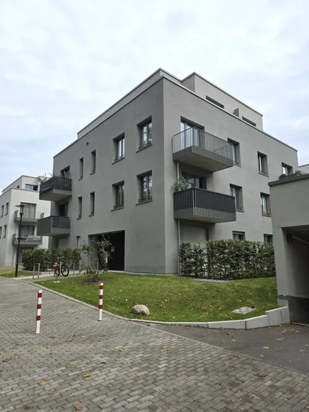 3-Zimmer DG-Mietwohnung, 69,62 m², EBK, Balkon, Fahrstuhl, Tiefgarage, Kladow — photo 1